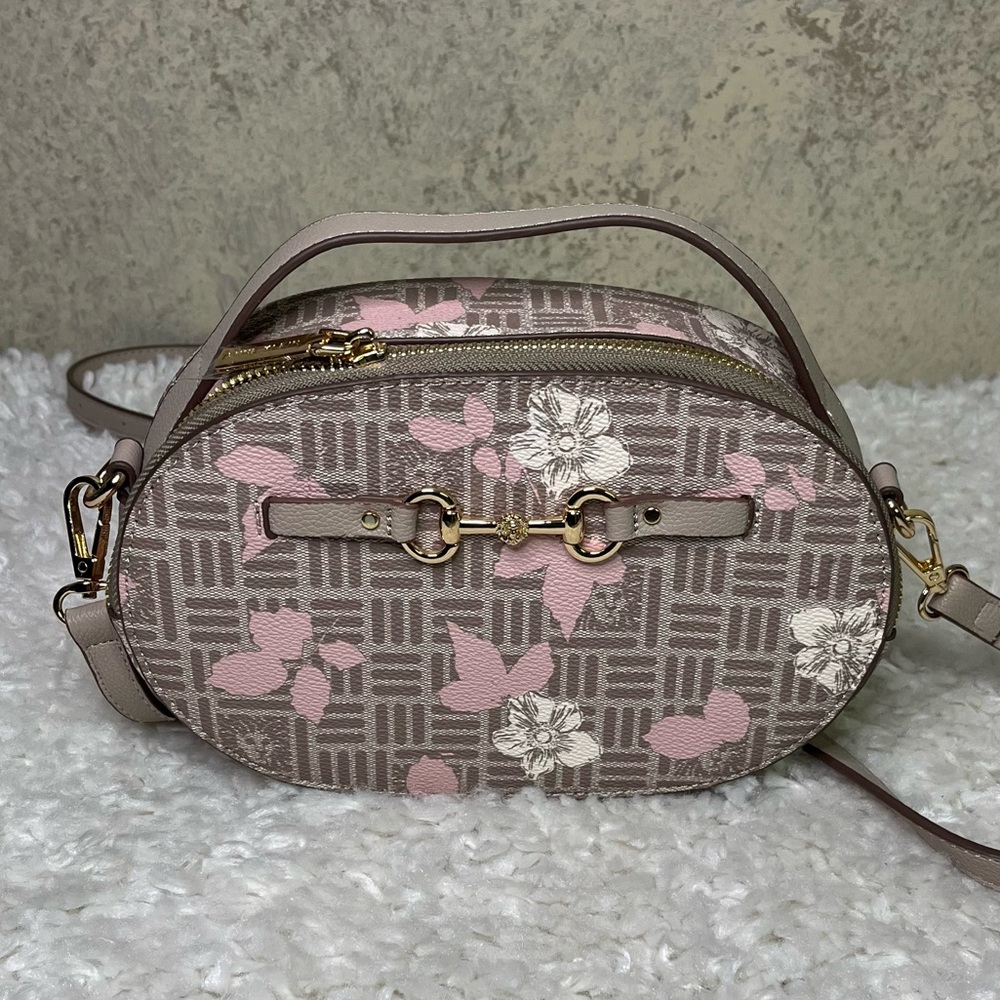 ANNE KLEIN
Leather Oval Crossbody With Floral Overlay